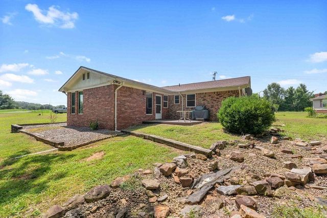 1315 S Crawford St, Clarksville, AR 72830