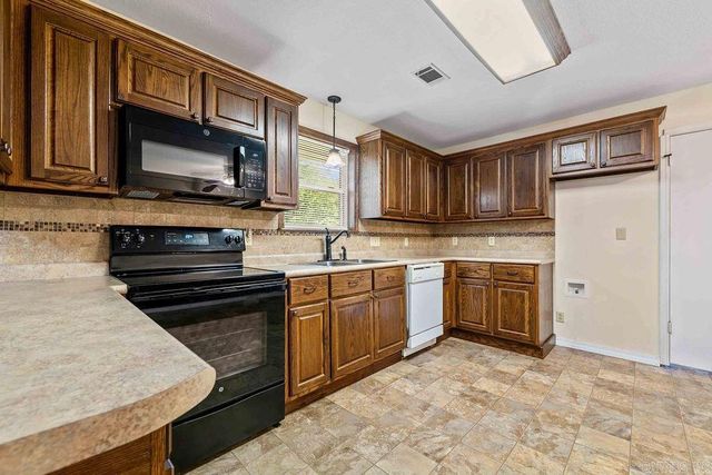 1315 S Crawford St, Clarksville, AR 72830