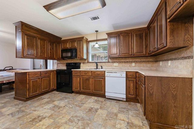 1315 S Crawford St, Clarksville, AR 72830