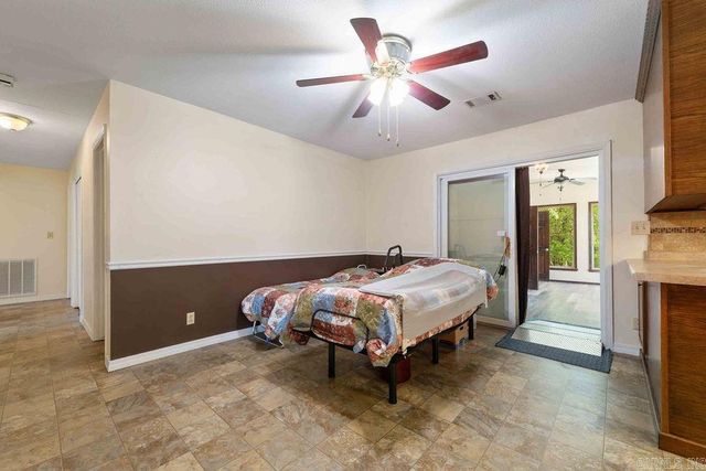 1315 S Crawford St, Clarksville, AR 72830