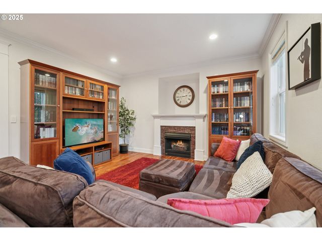 1333 Ne ZACHARY St, Hillsboro, OR 97124