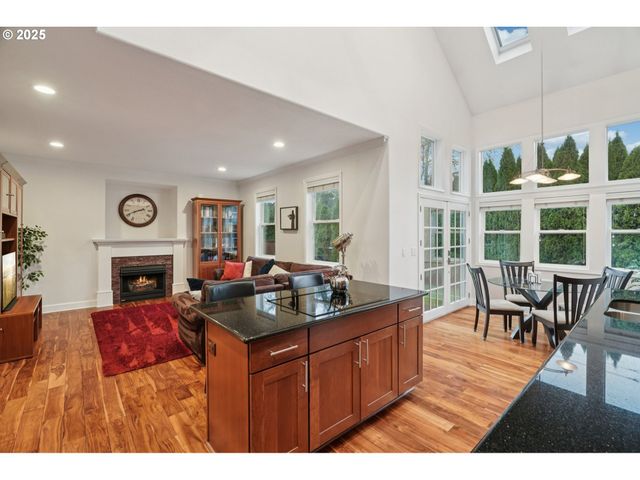 1333 Ne ZACHARY St, Hillsboro, OR 97124