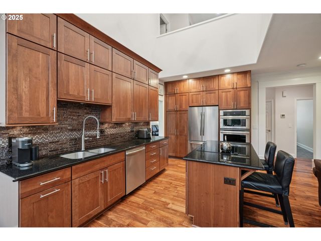 1333 Ne ZACHARY St, Hillsboro, OR 97124