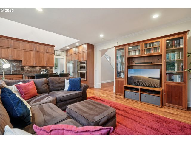 1333 Ne ZACHARY St, Hillsboro, OR 97124