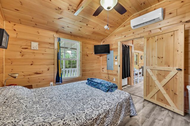 3467 Luther Ragan Rd, Palmyra, TN 37142
