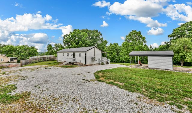 3467 Luther Ragan Rd, Palmyra, TN 37142