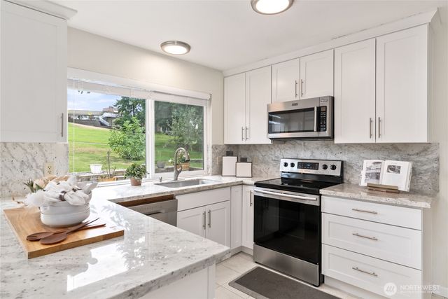 3919 SW 313th Street, Federal Way, WA 98023