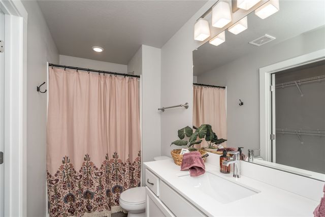 3901 NE 6th Street, Ankeny, IA 50021