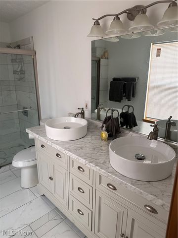 2983 Hampton Road, Cleveland, OH 44120