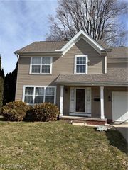 2983 Hampton Road, Cleveland, OH 44120