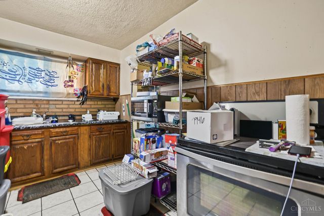 3223 Keays Avenue, Middletown, OH 45044