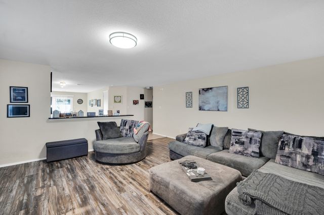 254 Equestrian Drive, Waxahachie, TX 75165