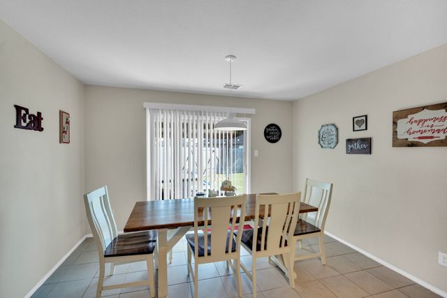 254 Equestrian Drive, Waxahachie, TX 75165