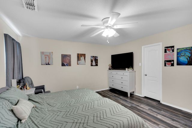 254 Equestrian Drive, Waxahachie, TX 75165