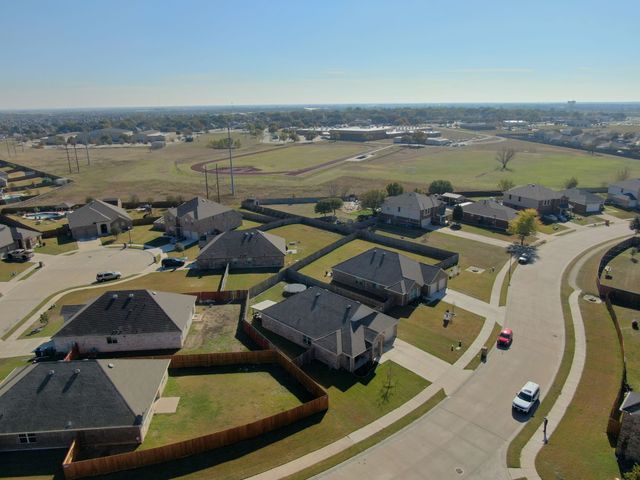 254 Equestrian Drive, Waxahachie, TX 75165