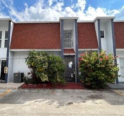 318 NW 107th Ave 2B, Miami, FL 33172