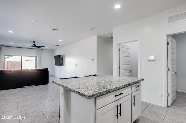 12442 W Lilliston Way, Marana, AZ 85653