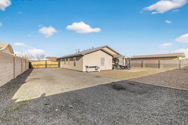 6966 Clark Hills Drive NE, Rio Rancho, NM 87144