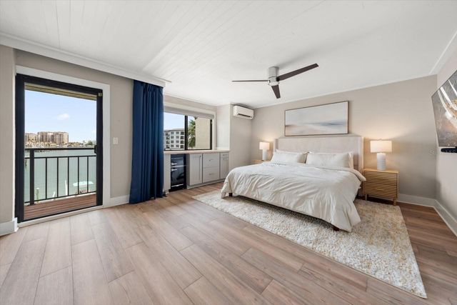 240 WINDWARD PSGE 401, Clearwater Beach, FL 33767