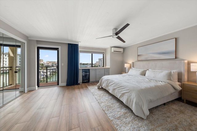 240 WINDWARD PSGE 401, Clearwater Beach, FL 33767