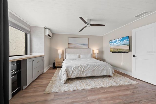 240 WINDWARD PSGE 401, Clearwater Beach, FL 33767