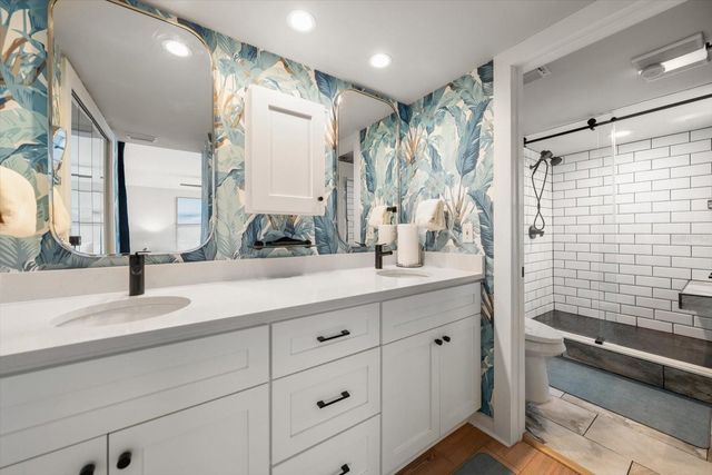 240 WINDWARD PSGE 401, Clearwater Beach, FL 33767
