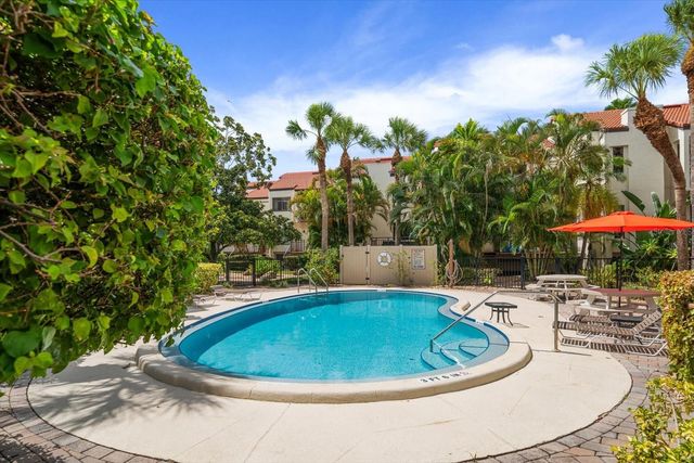 240 WINDWARD PSGE 401, Clearwater Beach, FL 33767