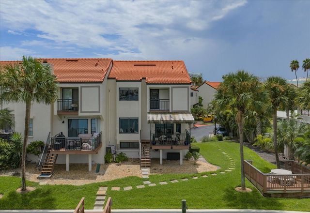 240 WINDWARD PSGE 401, Clearwater Beach, FL 33767