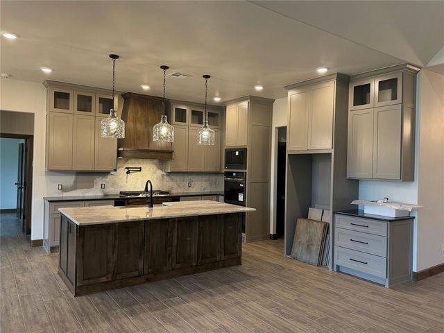 929 Dorsi Circle, Newcastle, OK 73065