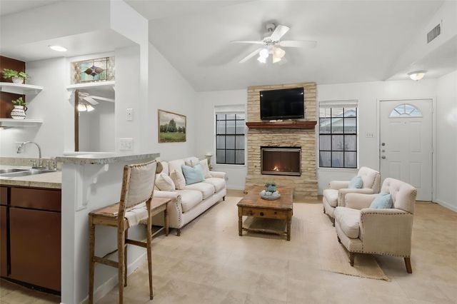 12416 Deer Falls DR B, Austin, TX 78729