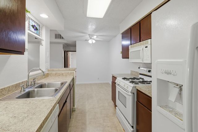 12416 Deer Falls DR B, Austin, TX 78729