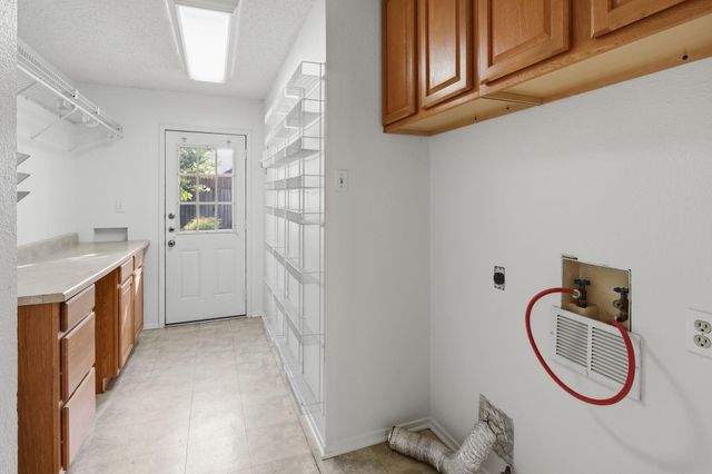 12416 Deer Falls DR B, Austin, TX 78729