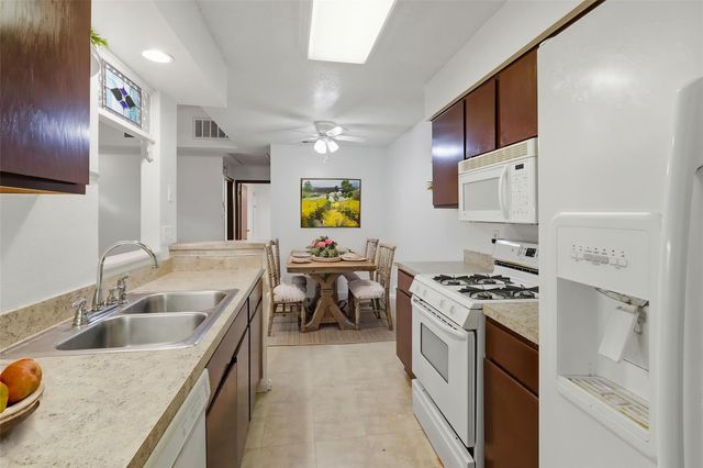 12416 Deer Falls DR B, Austin, TX 78729