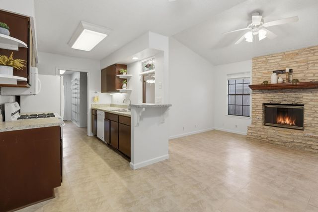 12416 Deer Falls DR B, Austin, TX 78729
