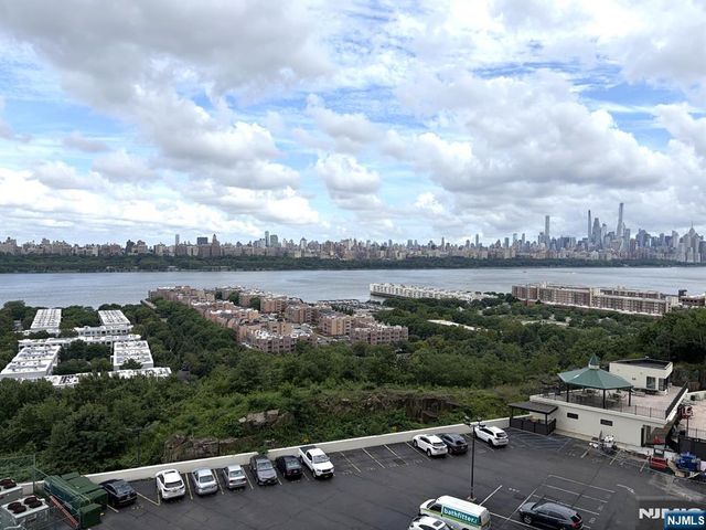 250 Gorge Road 10 J, Cliffside Park, NJ 07010