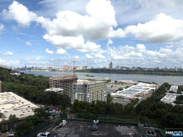 250 Gorge Road 10 J, Cliffside Park, NJ 07010