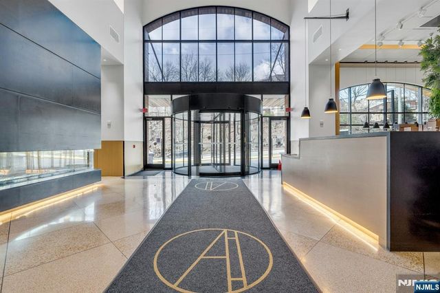 250 Gorge Road 10 J, Cliffside Park, NJ 07010