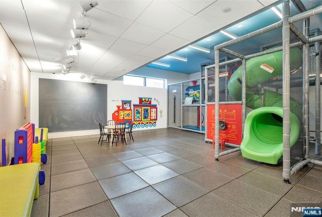 250 Gorge Road 10 J, Cliffside Park, NJ 07010