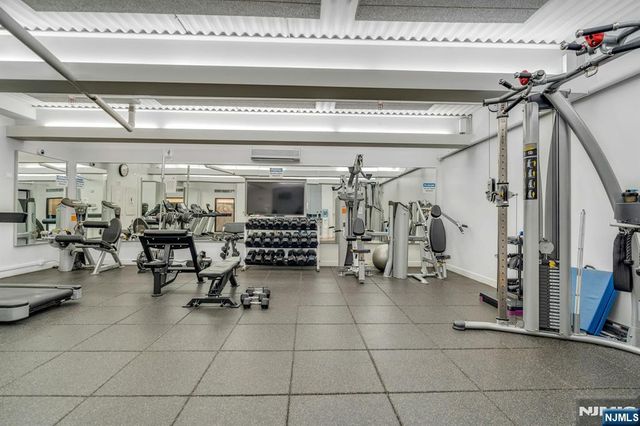 250 Gorge Road 10 J, Cliffside Park, NJ 07010