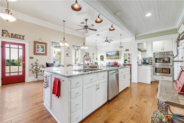 13471 Cedar Valley Road, Salado, TX 76571