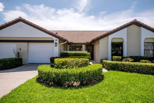 8206 Mooring Circle, Boynton Beach, FL 33472