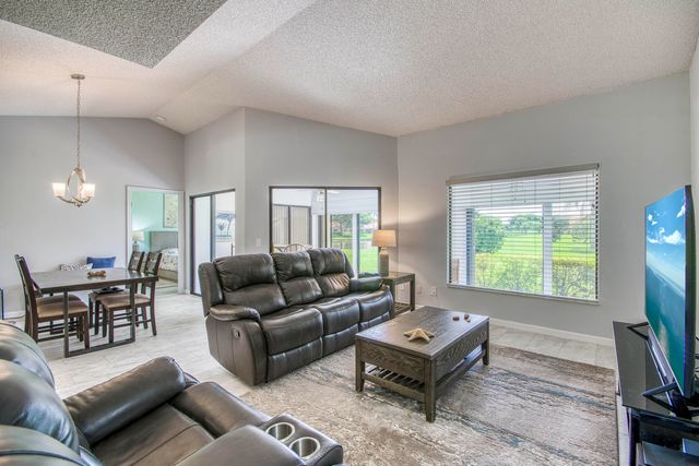 8206 Mooring Circle, Boynton Beach, FL 33472