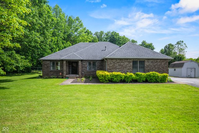 4231 E Lakeview Drive, Martinsville, IN 46151