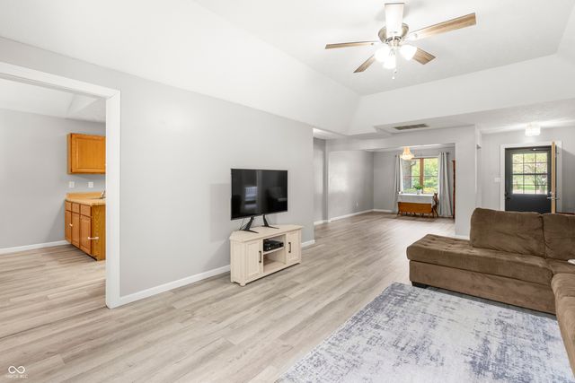 4231 E Lakeview Drive, Martinsville, IN 46151