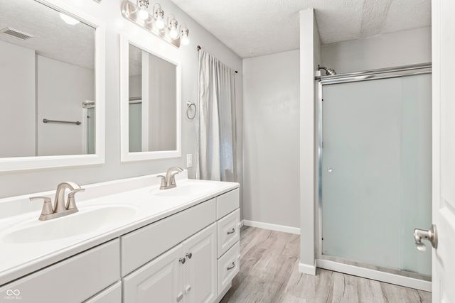 4231 E Lakeview Drive, Martinsville, IN 46151