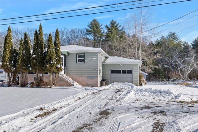 220 County Road 21, Barryville, NY 12719