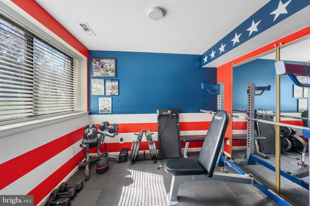 213 AUGUSTA CIR, Mount Laurel, NJ 08054