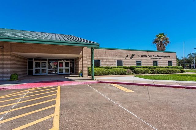 14111 Manderly Drive, Houston, TX 77077