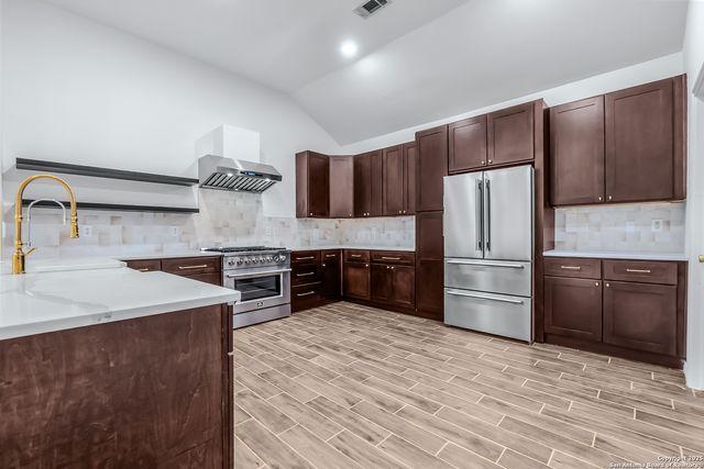 111 WESTWOOD WAY, San Antonio, TX 78218