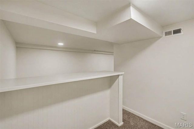 1142 Laire Drive, St Louis, MO 63137